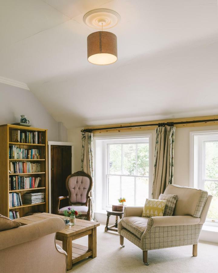The Coach House Hotel Бишъпс Касъл Екстериор снимка